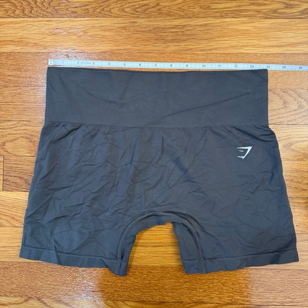 Gymshark Vital Seamless Shorts in Dark Gray - Size ?? Large - Picture 2 of 5